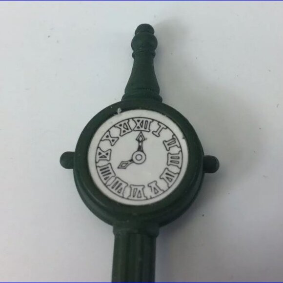 DEPARTMENT 56 - Heritage Village Town Clock - Enameled Metal - Retired - EUC - Picture 5 of 9